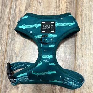 Sassy Woof Gator Harness | Size XS | Only worn once